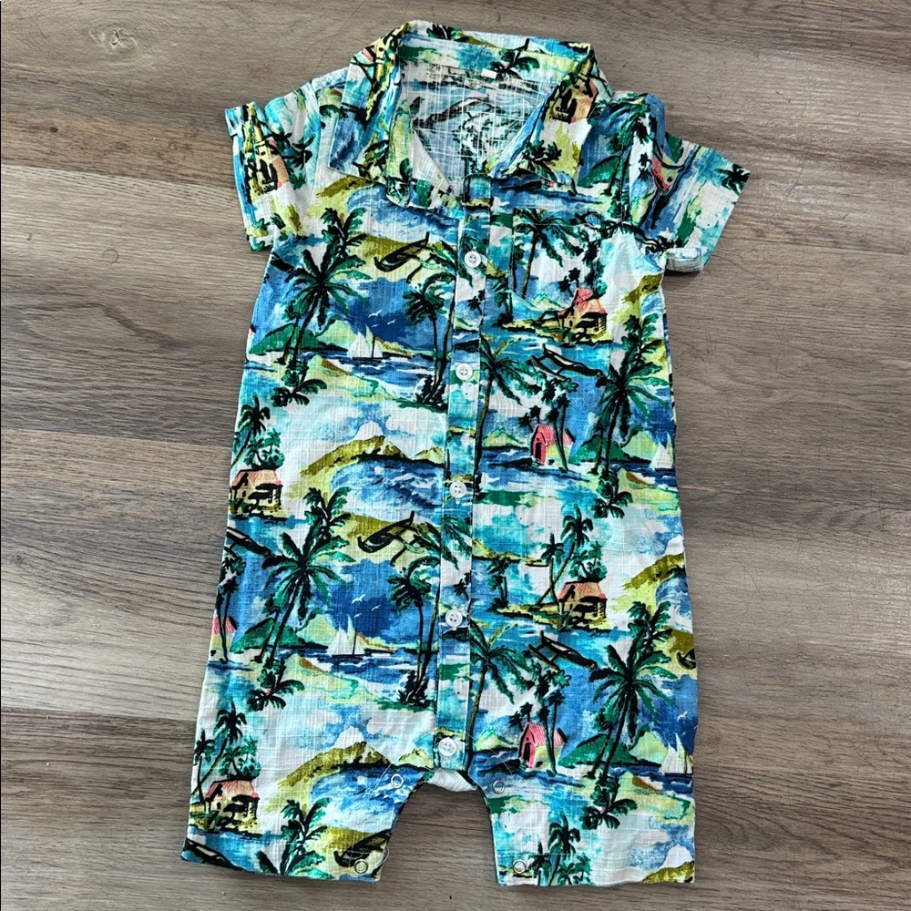 Boys Adorable Cotton Hawaiian Print Romper 12-18 Months like new